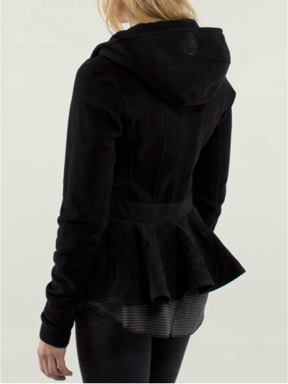 Lululemon Scuba Hoodie Ruffled Up Hiver 2013 Special Edition Sz 6 Black EUC